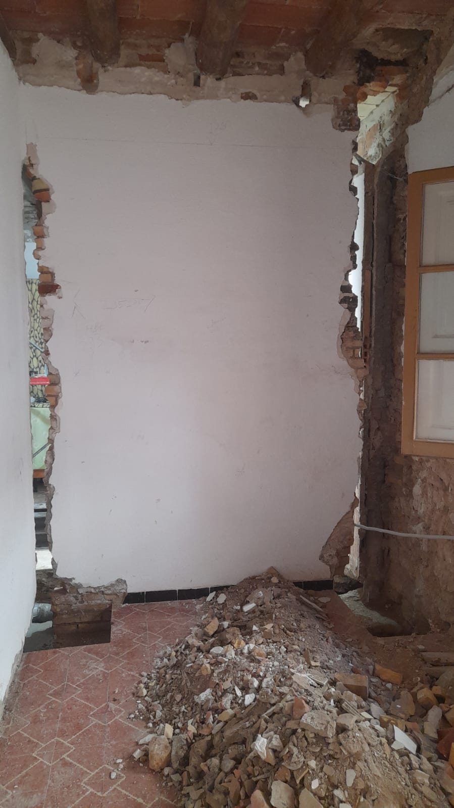 Demolición y retirada inicial